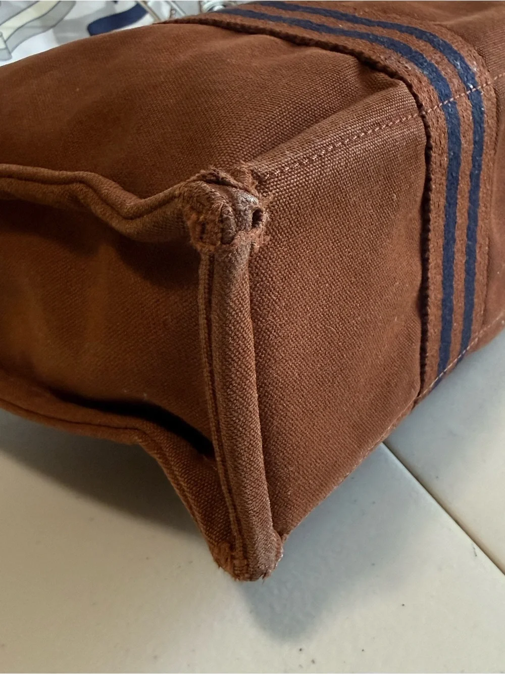 N/A sturdy brown